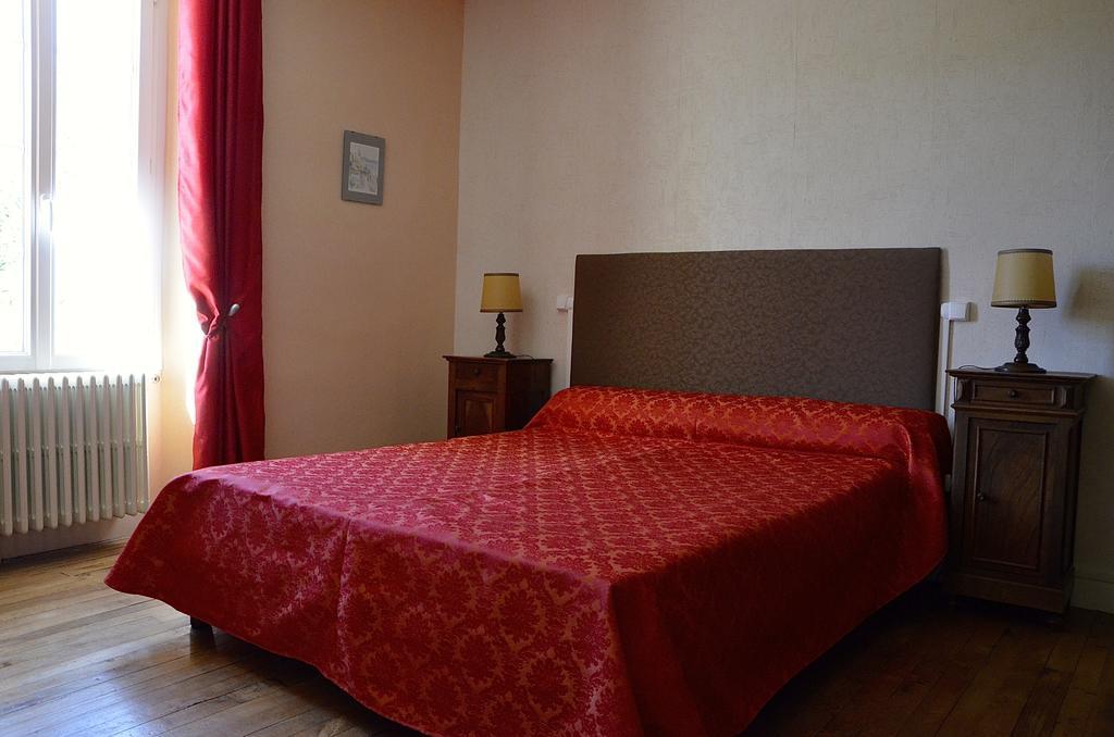Le Vieux Noyer Bed & Breakfast Saint-Maurice-de-Tavernole Bilik gambar